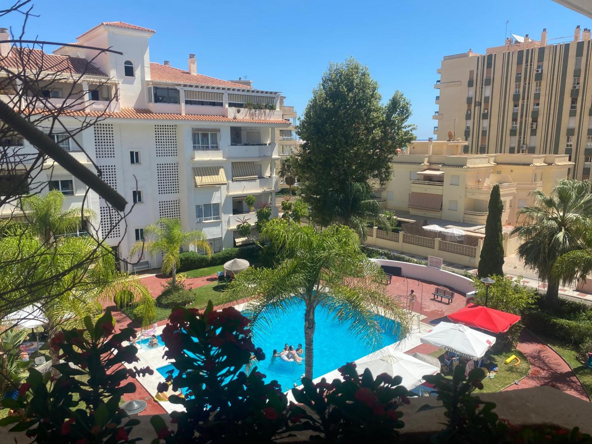 Апартаменти Carihuela Plaza Del Remo Торремолінос Екстер'єр фото